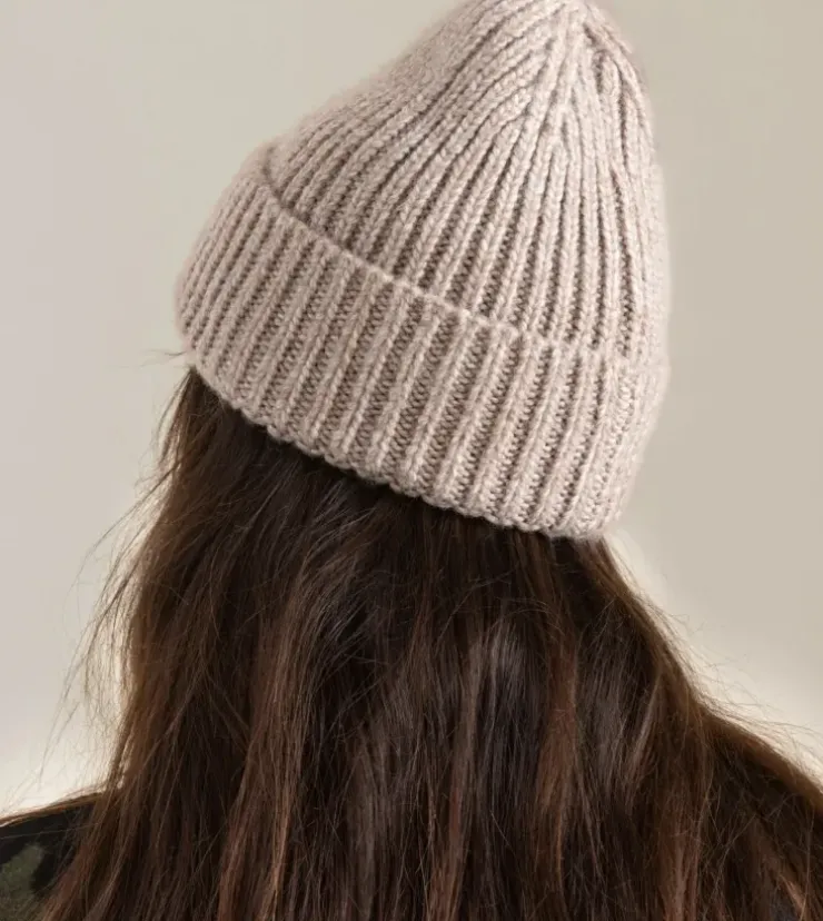 Roark Campfire Beanie ToastedAlmond New